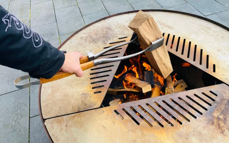 Gartenfeuer Zange