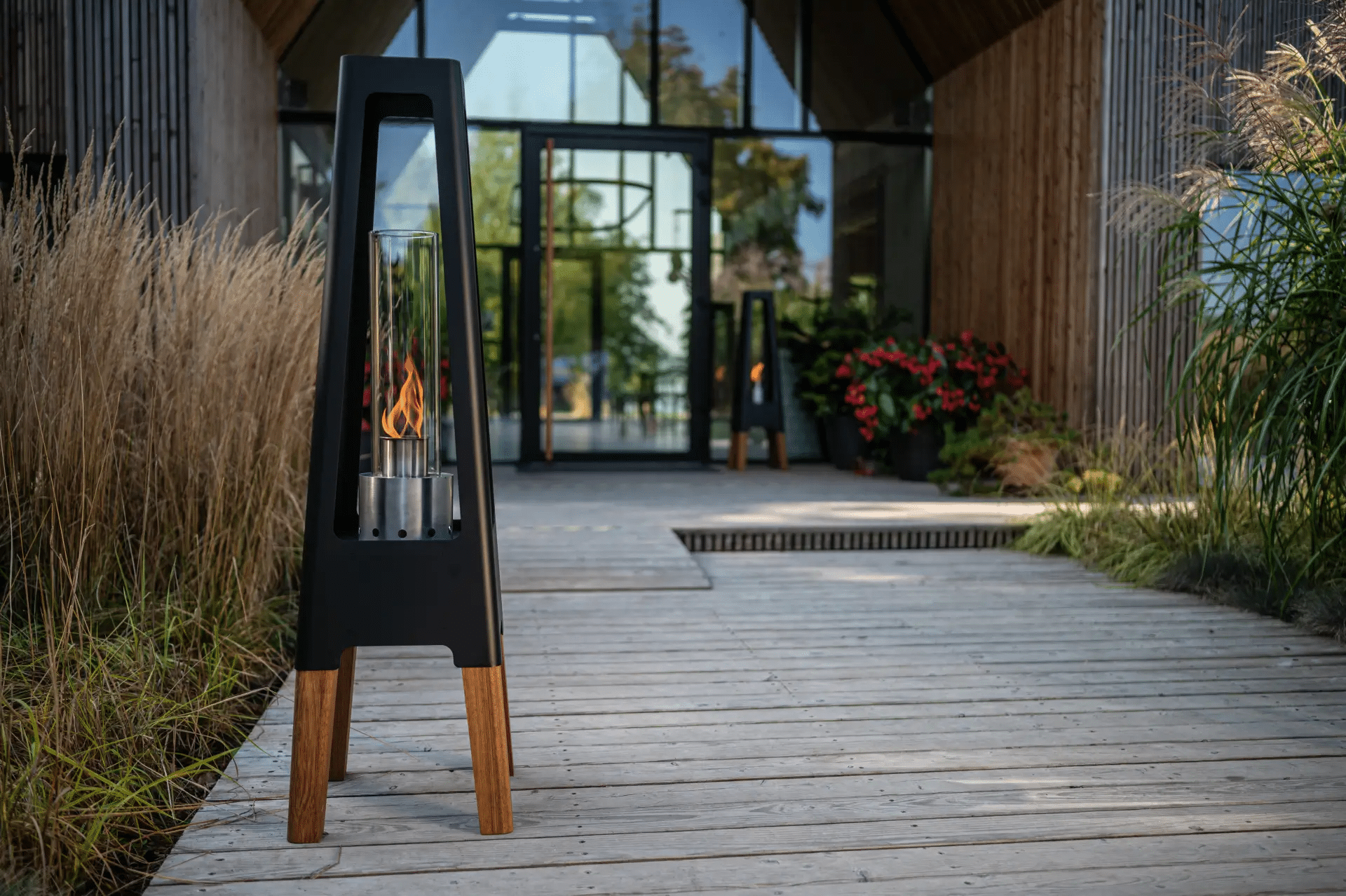 Leuchtfeuer mit Bioethanol – Lampe Nexo in Rost oder Schwarz lieferbar