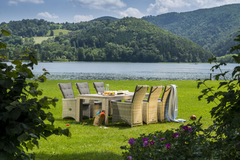 Diamond Garden Tisch Chateau
